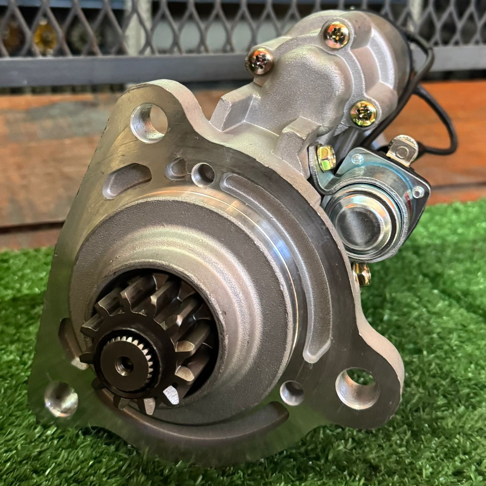 motor de arranque mitsubishi M0500 24v 12d